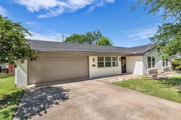 1208 Southwood Drive, Woodway, TX 76712