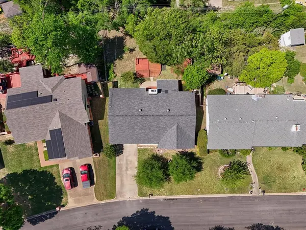 1208 Southwood Drive, Woodway, TX 76712