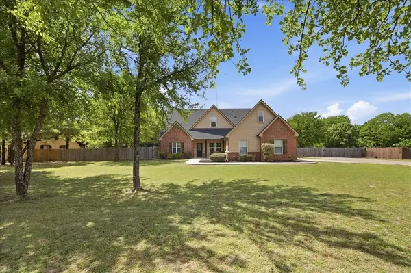 112 Mylea Lane, Weatherford, TX 76087
