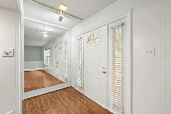 376 Westview Terrace, Arlington, TX 76013