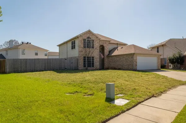 322 Thousand Oaks Drive, Lake Dallas, TX 75065