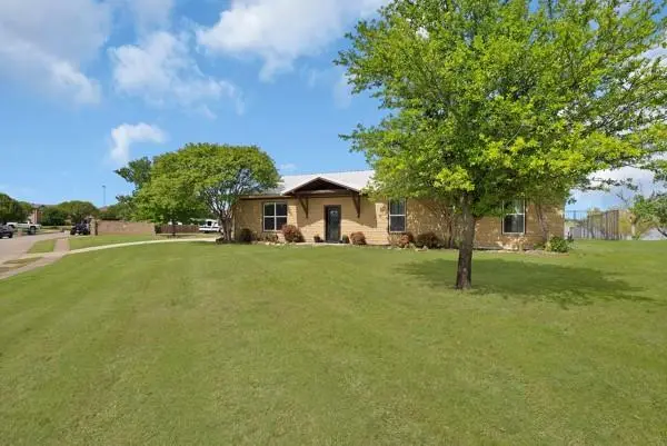 348 Hardwicke Lane, Little Elm, TX 75068