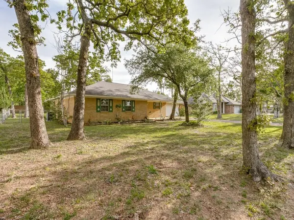 118 Perkins Road, Krugerville, TX 76227