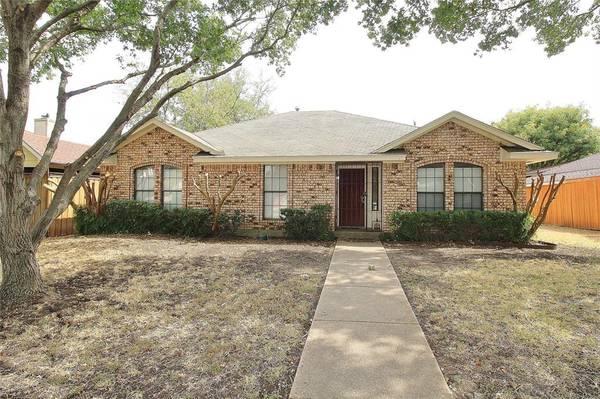 2018 Garden Crest Lane, Dallas, TX 75232