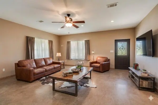 473 Clountz Lane, Pottsboro, TX 75076