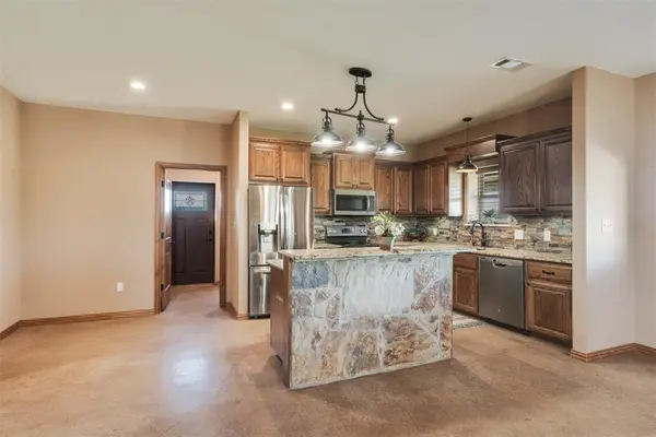 473 Clountz Lane, Pottsboro, TX 75076