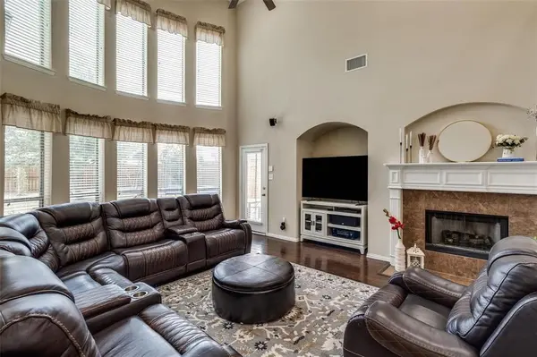 730 Rosewood Drive, Murphy, TX 75094