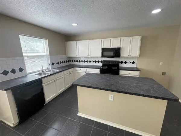 640 Gibson Street, Cedar Hill, TX 75104