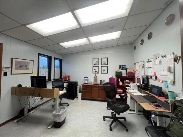 2900 Youree Drive, Shreveport, LA 71104