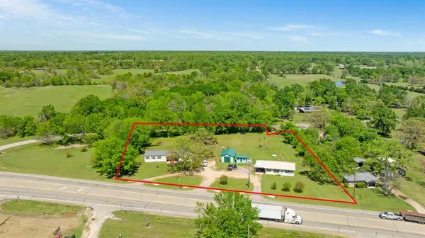 1530 W Front St Street #82, Blossom, TX 75416