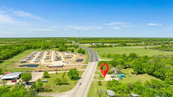 1530 W Front St Street #82, Blossom, TX 75416