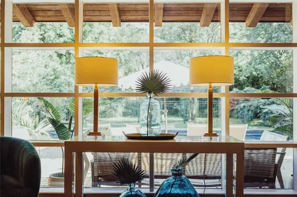 5301 W Mockingbird Lane, Dallas, TX 75209