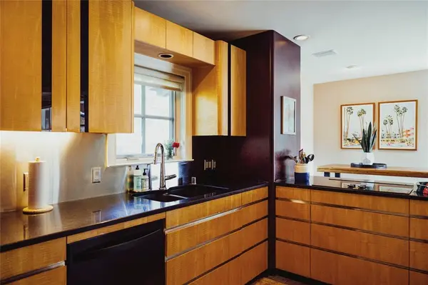 5301 W Mockingbird Lane, Dallas, TX 75209