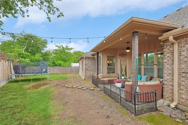 342 W Huffman Street, Krum, TX 76249