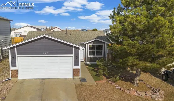 910 Lords Hill DR, Fountain, CO 80817