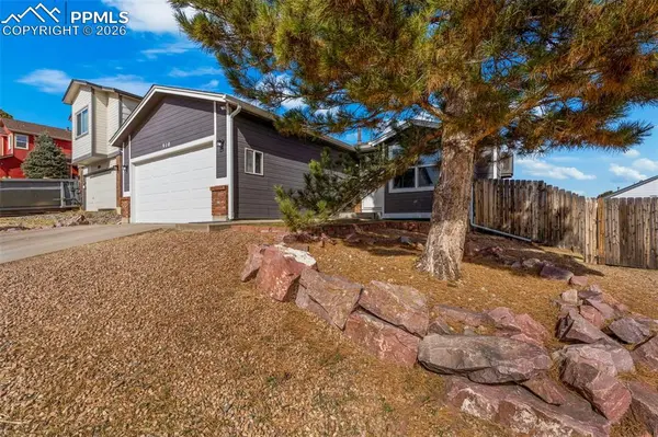 910 Lords Hill DR, Fountain, CO 80817