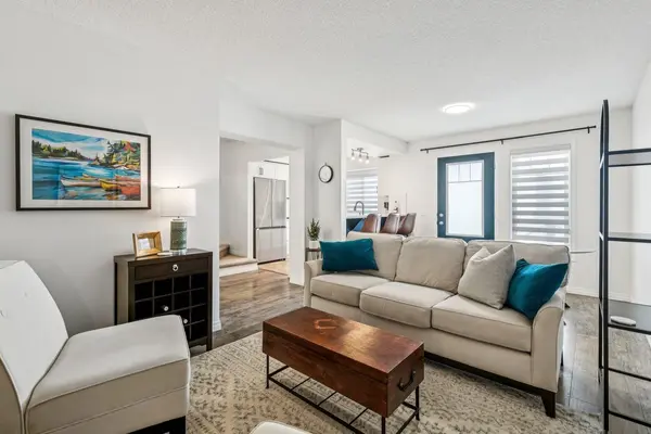 321 Windstone GDNS SW, Airdrie, AB T4B 3R5