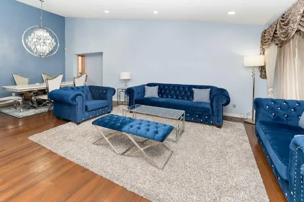 18 Coral Sands PL NE, Calgary, AB T3J3J3