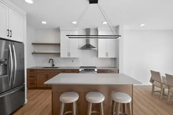 78 Silverton Glen CRES SW, Calgary, AB T2X 5C2