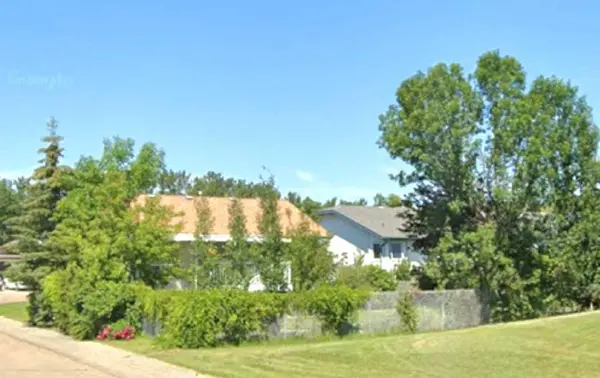 72 Owens Close, Red Deer, AB T4N 6Y2