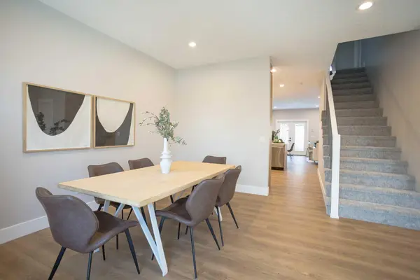 722 53 AVE SW, Calgary, AB T2V 0C3