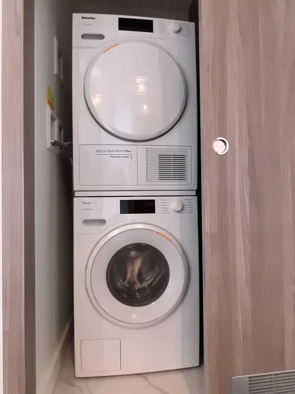 27 Mcmahon DR #2702, Toronto C15, ON M2K 0C2