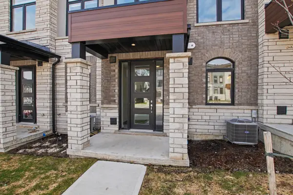 155 Equestrian WAY #33, Cambridge, ON N3E 0E9