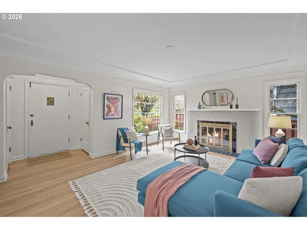 734 SE 69TH AVE, Portland, OR 97215