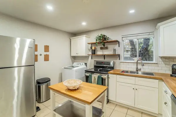 1903 Dogwood Drive, Arlington, TX 76012