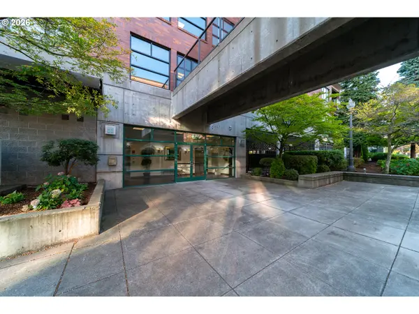 400 W 8TH ST #224W, Vancouver, WA 98660