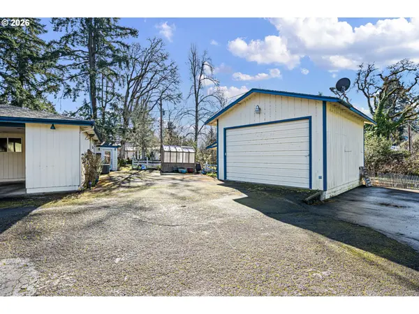 731 S RIVER RD, Cottage Grove, OR 97424