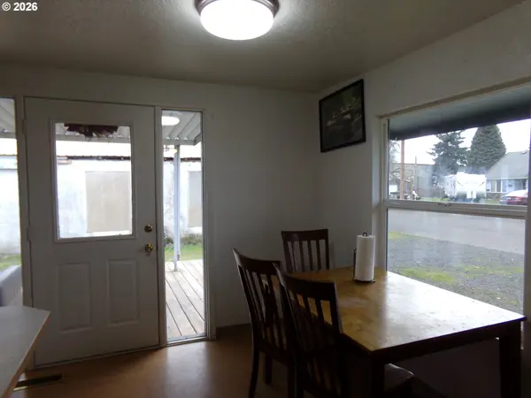 3113 NE SCHMIDT LN, Hubbard, OR 97032