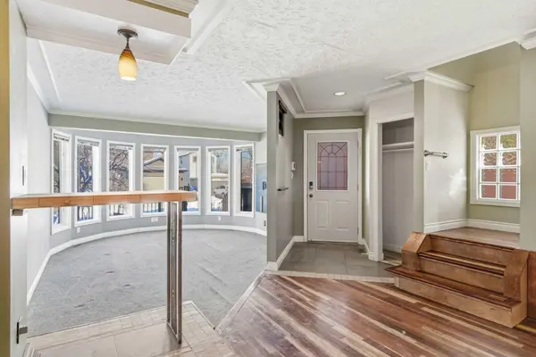 613 25 AVE NE, Calgary, AB T2E 1Y6