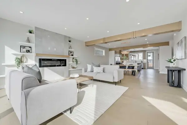 49 Rockhaven GN NW, Calgary, AB T3G 5H3