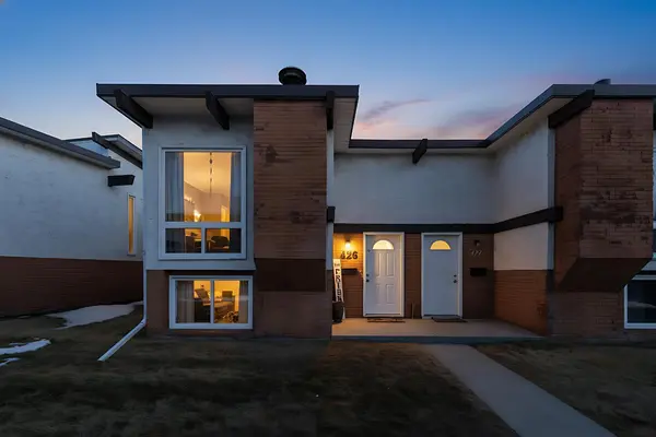 426 Pinemont Gate NE, Calgary, AB t1y2r6