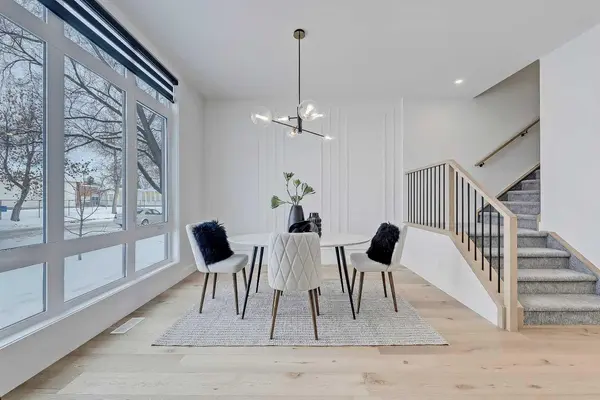 523 55 AVE SW, Calgary, AB T2V 0E9