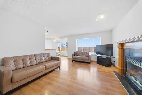 154 Hidden Hills TER NW, Calgary, AB T3A 6E3