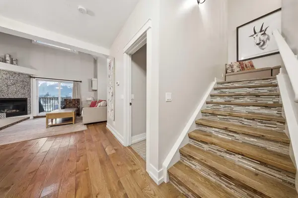 901 Mountain ST #401, Canmore, AB T1W 0C9