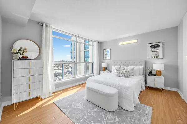 340 Watson ST W #916, Whitby, ON L1N 9G1