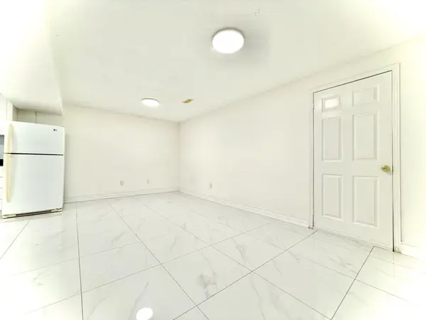 21 Eastdale CRES #Bsmt, Richmond Hill, ON L4B 3E4