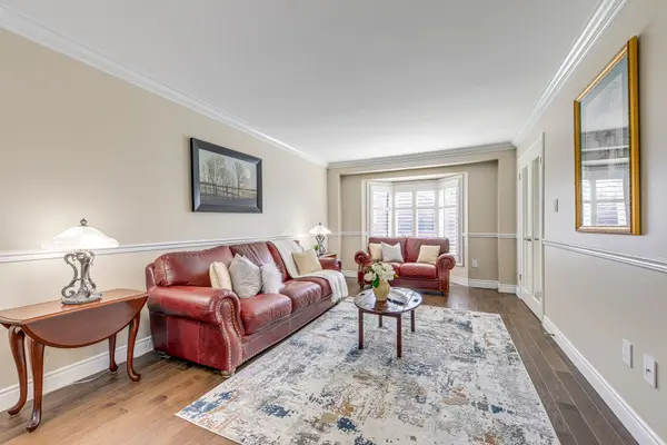 1155 Thoresby DR, Oakville, ON L6J 7M8