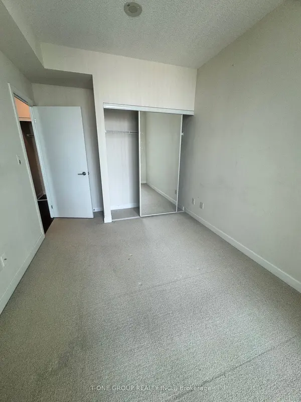 33 Bay ST #3705, Toronto C01, ON M5J 2Z3