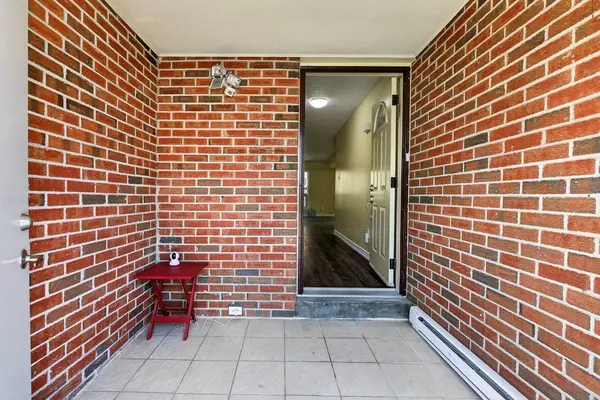 30 Dundalk DR #40, Toronto E04, ON M1P 4W1