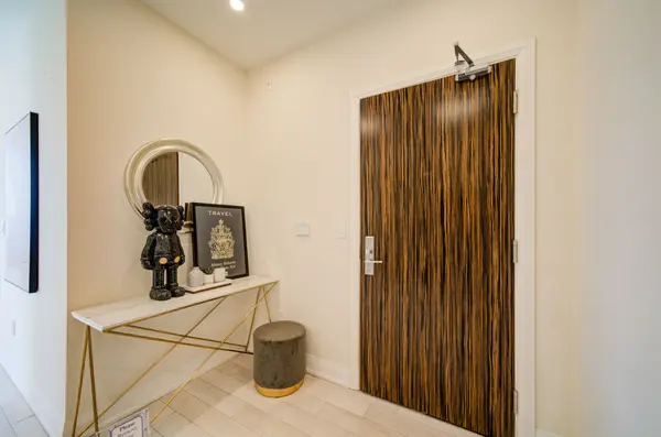 8763 Bayview AVE #507, Richmond Hill, ON L4B 3V1