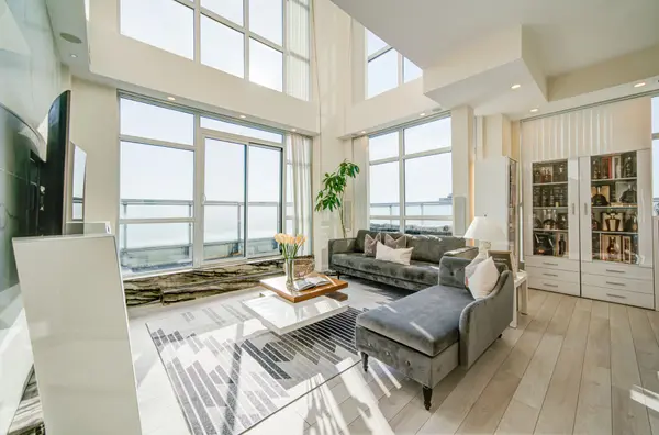 8763 Bayview AVE #507, Richmond Hill, ON L4B 3V1