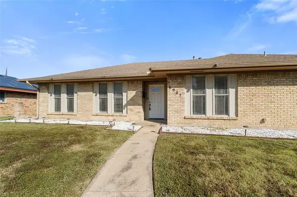 6907 Pickrell Drive, Dallas, TX 75227