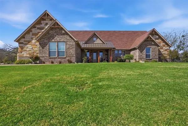 3832 Legend Trail, Granbury, TX 76049