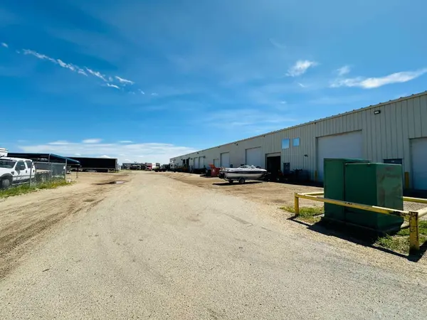 10322 74 AVE #17, Clairmont, AB T8X 5A7