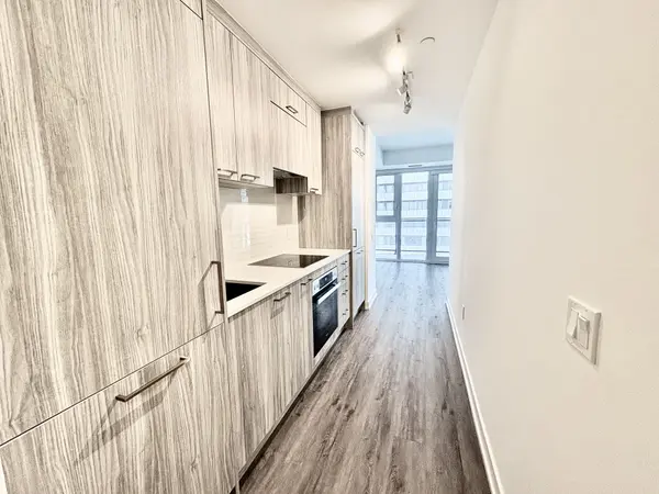 634 Church ST #2302, Toronto C08, ON M4Y 2G3