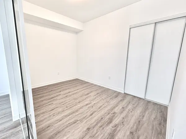 634 Church ST #2302, Toronto C08, ON M4Y 2G3